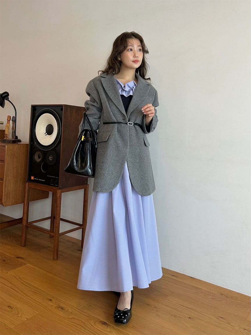 シェリエ　リリーフラワーニットコンビワンピース LILY BROWN（リリーブラウン）の「フリルカラーニットコンビワンピース
