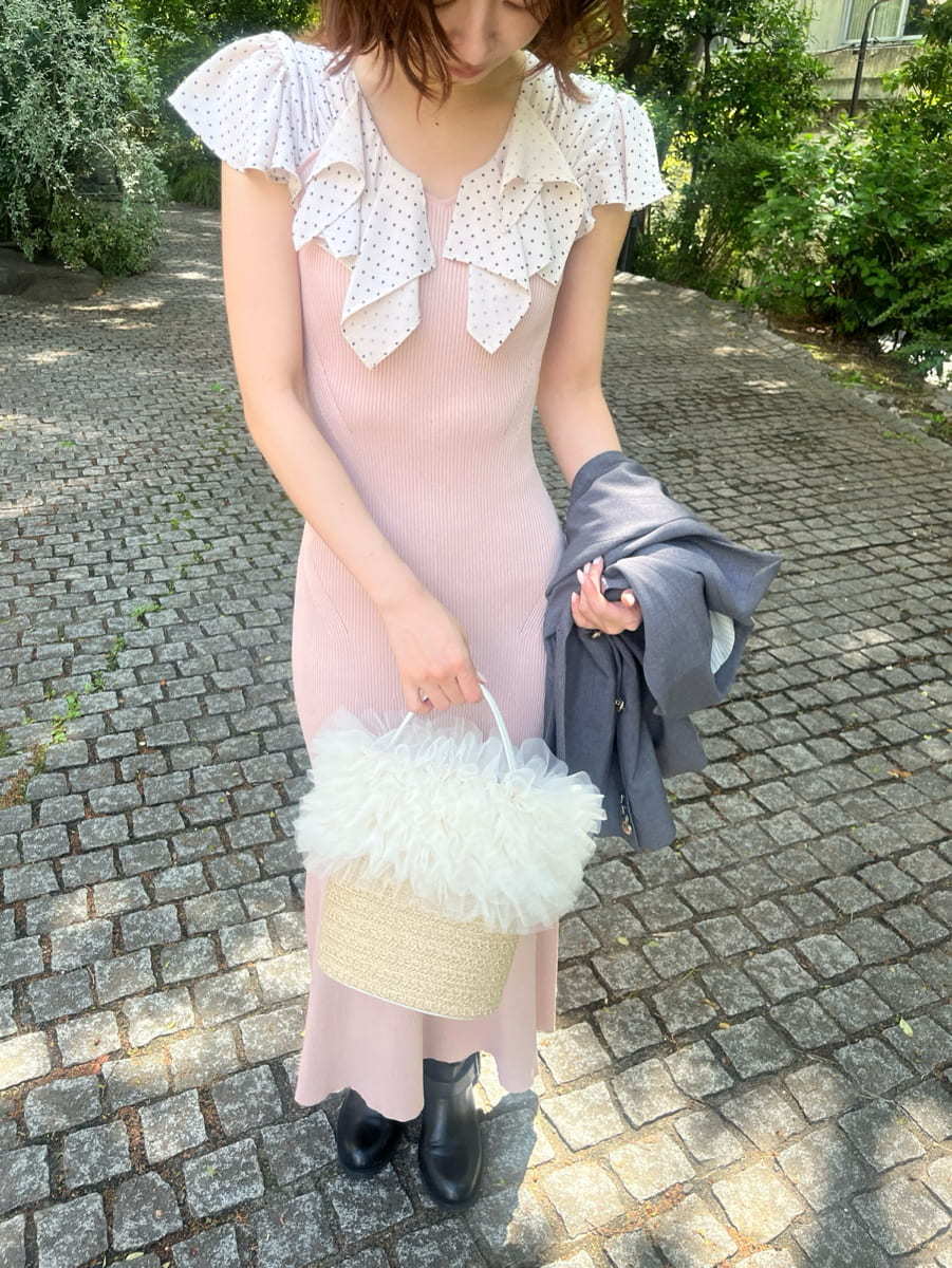 ラッフルフリルコンビニットワンピース(ニットワンピース)｜ワンピース