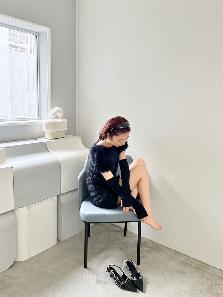 16ARLINGTON フェザートリム　ミニスカート ブラック 16ARLINGTON フェザートリム ミニスカート ブラック WEB限定カラー