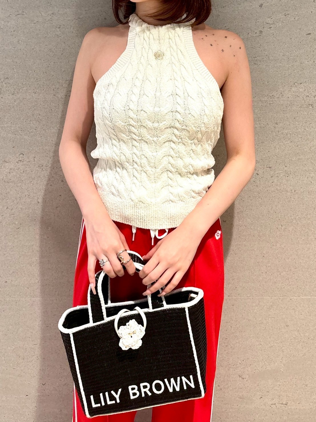 LILY BROWN×MARY QUANT】デイジー刺繍アメスリケーブルニット