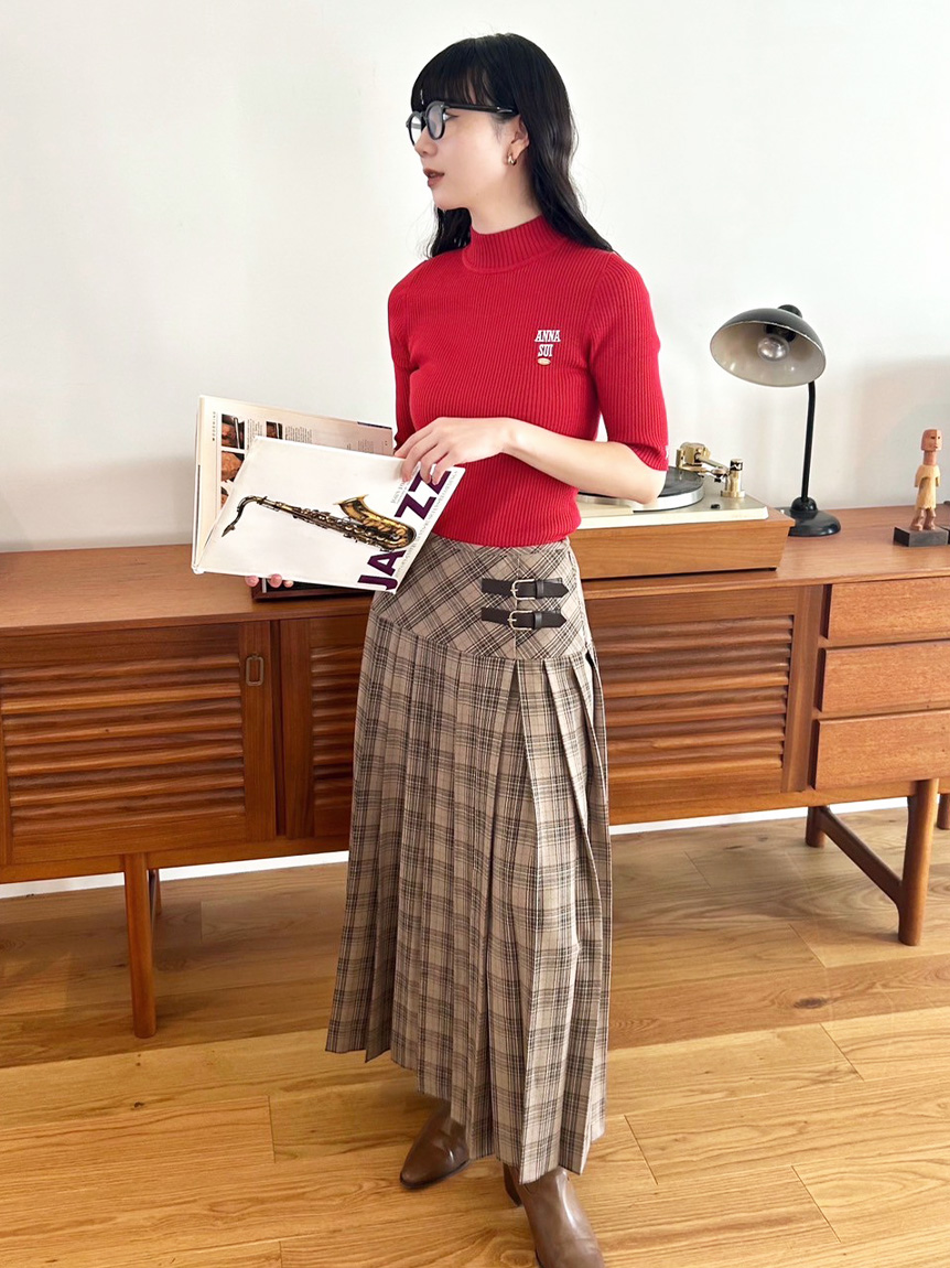 LILY BROWN ×ANNA SUI】ロゴ刺繍ハイネックリブニット(ニット