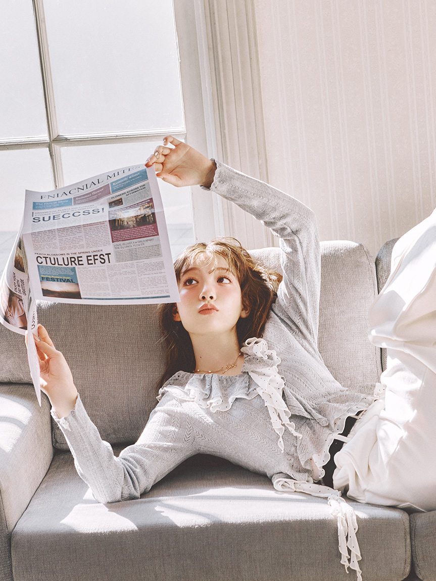 ボリュームフリルニットトップス(ニット)｜トップス｜LILY BROWN