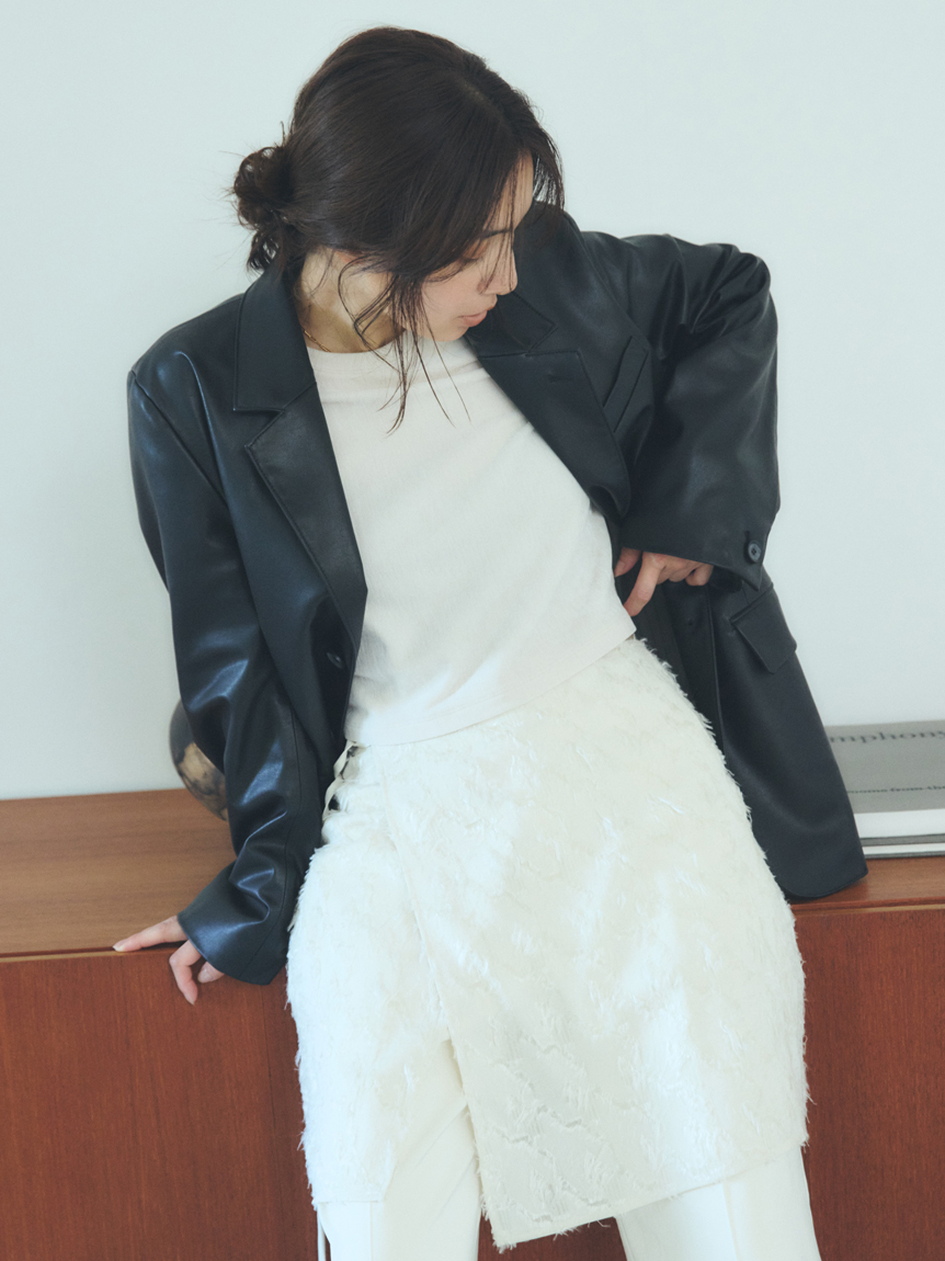 短丈モールUネックプルオーバー