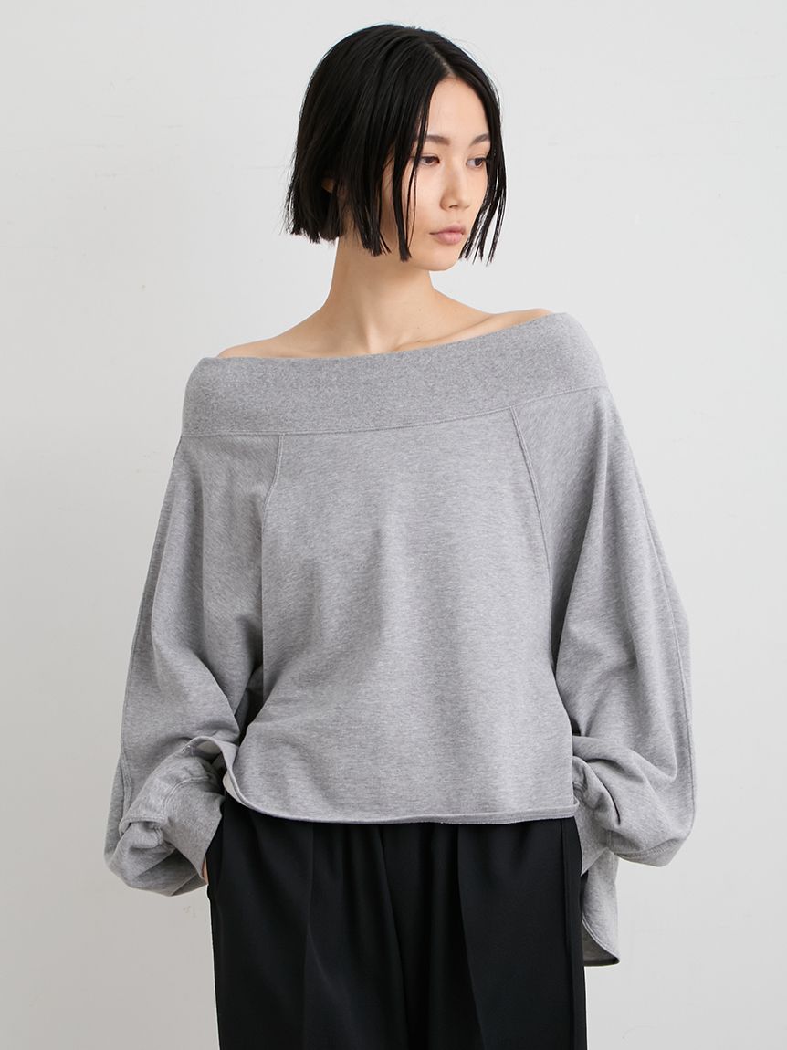 オフショルダー　スウェットトップス
