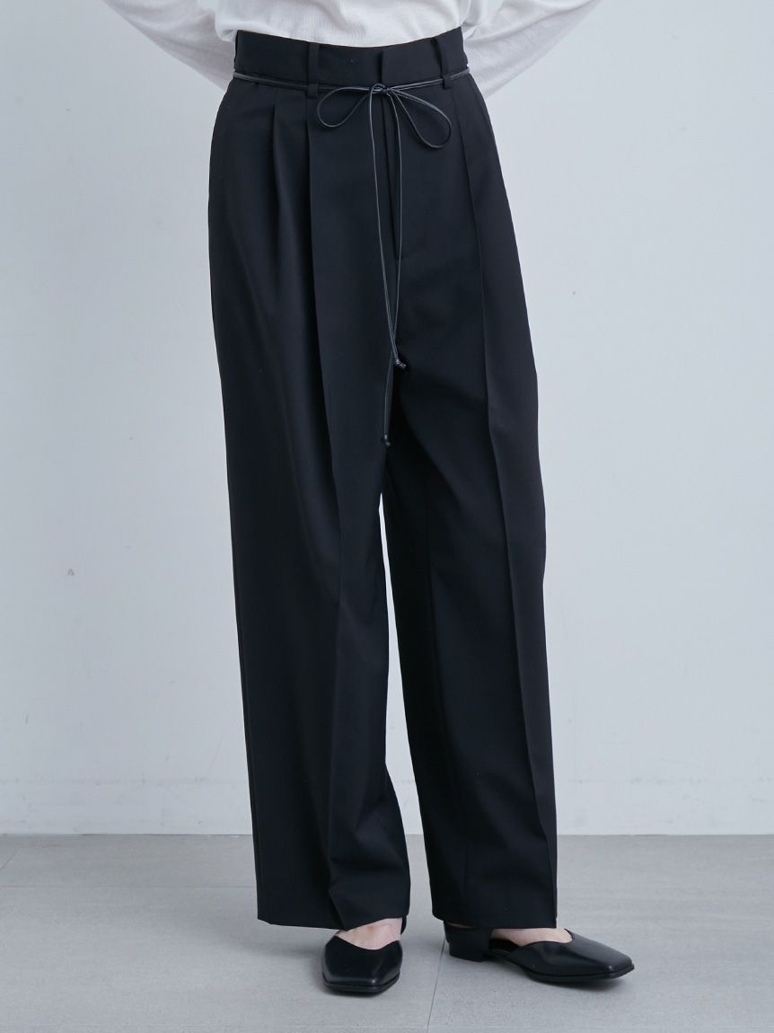 新品【MIESROHE ミースロエ】ワイド　ハーフ パンツ　ガウチョ　タック　黒 新品【MIESROHE ミースロエ】ワイド ハーフ パンツ ガウチョ