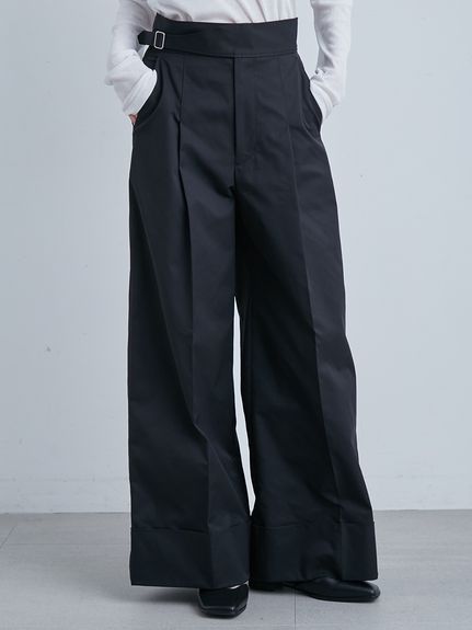 新品【MIESROHE ミースロエ】ワイド　ハーフ パンツ　ガウチョ　タック　黒 新品【MIESROHE ミースロエ】ワイド ハーフ パンツ ガウチョ