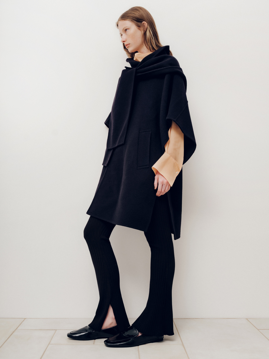 【関税込み】Rohe ベージュ ミッドライズ テーラードパンツ ハイウエストカラーテーパードパンツ [M3566] - レディース