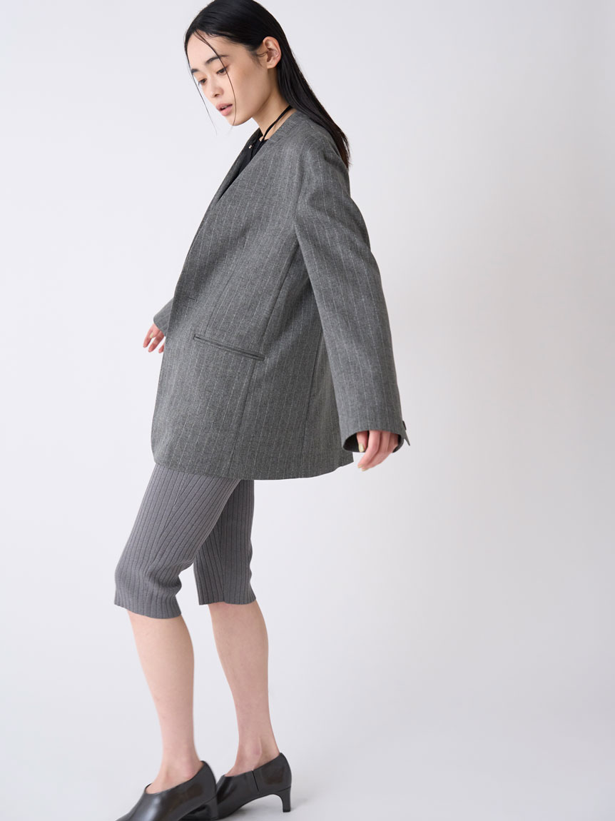 ⭐︎k様エトレトーキョー　ノーカラーキルティングライナーボクシージャケット グレー ETRE TOKYO（エトレトウキョウ）の「ノーカラーキルティング