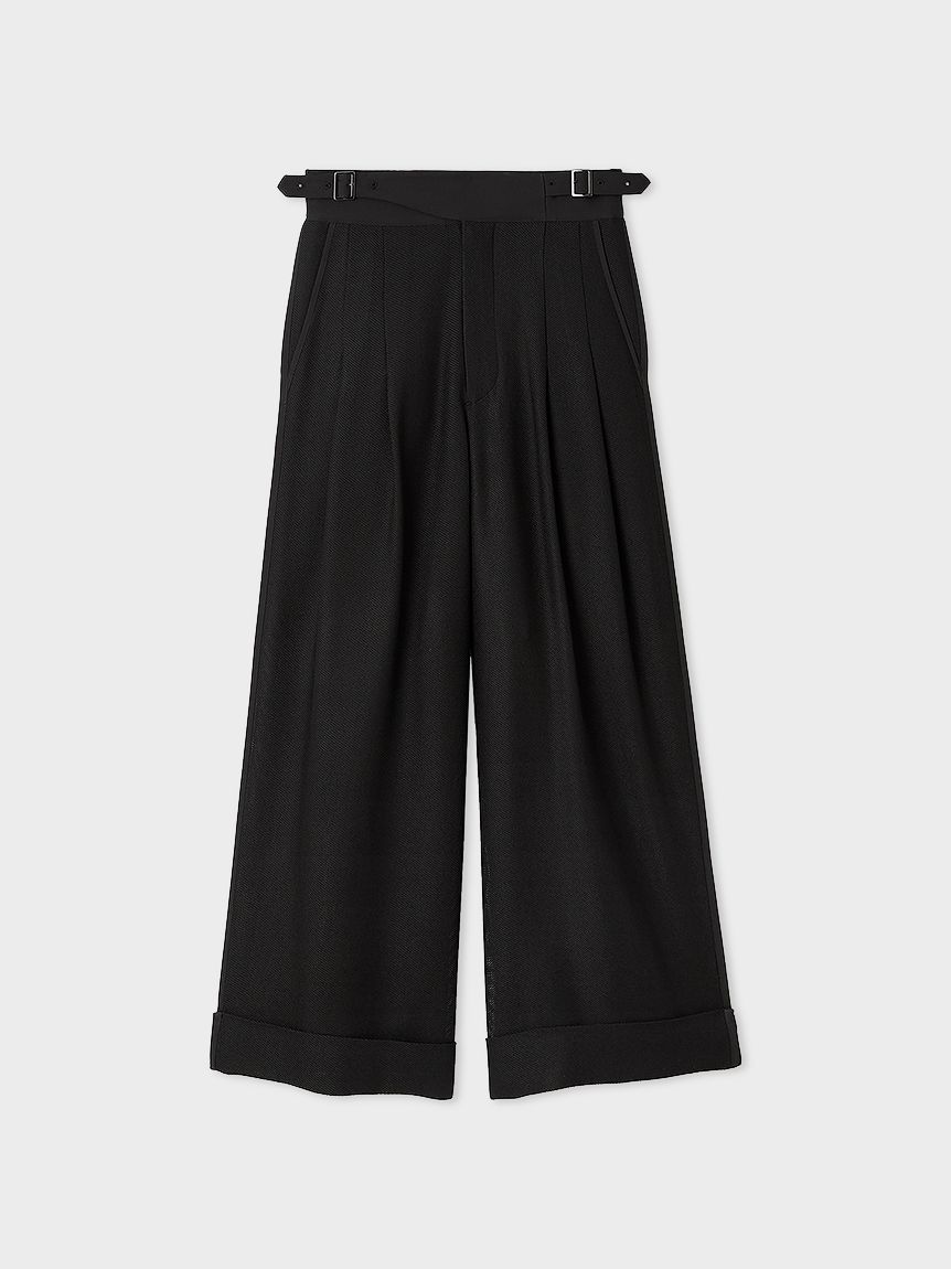 新品【MIESROHE ミースロエ】ワイド　ハーフ パンツ　ガウチョ　タック　黒 新品【MIESROHE ミースロエ】ワイド ハーフ パンツ ガウチョ