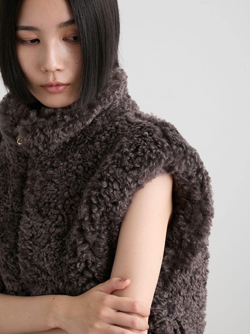 フェイクファージップアップベスト(ベスト)｜アウター｜MIESROHE