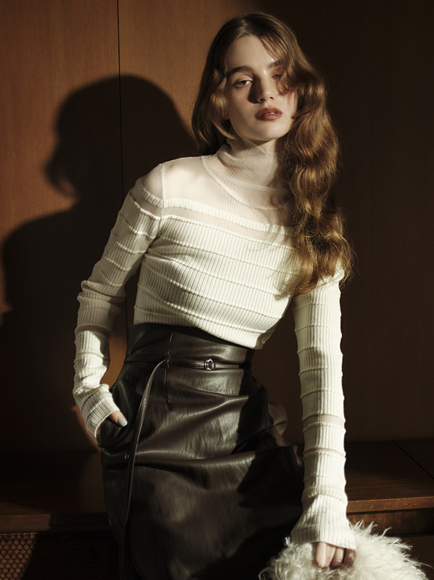 ribタートルニット WEB限定】シアー切り替えRIBタートルニット(ニット)｜トップス