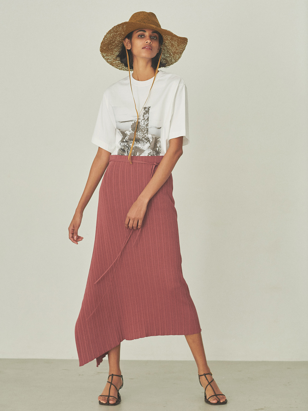 グラフィックプリントｔシャツ Tシャツ トップス Mila Owen ミラオーウェン の通販サイト 公式