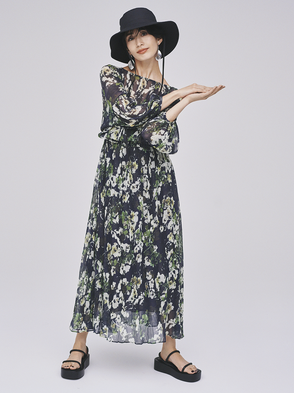 ワンピース セールのアイテム Mila Owen ミラオーウェン の通販サイト 公式