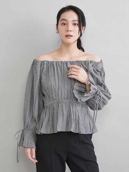 ペプラムシルエットオフショルブラウス
