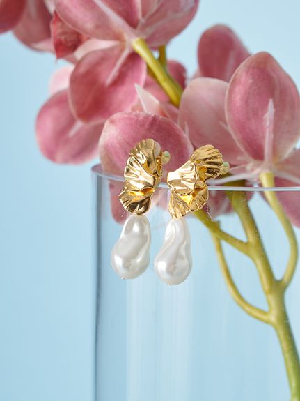 メタルモチーフパールイヤリング