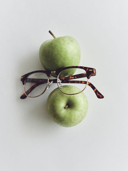 ハーフリムフレームダテメガネ