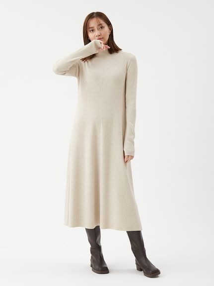 タートルネックリブニットフレアワンピース(ニットワンピース