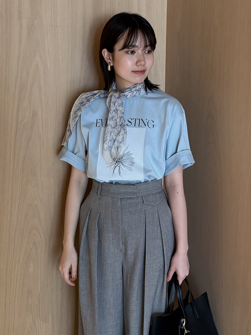 25/26秋冬★フラワー刺繍ポケット付きTシャツ【各色】 フラワーモチーフフォトプリントTシャツ(Tシャツ)｜トップス