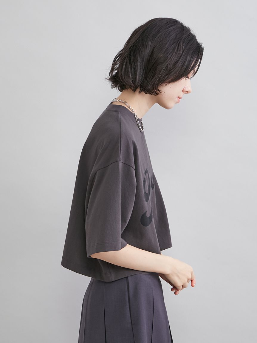 ショート丈ワイドグラフィックTシャツ(Tシャツ)｜トップス｜Mila Owen