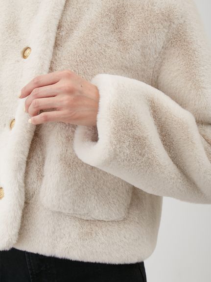 Mila Owen ミラオーウェン ベージュ クロップド　ファージャケット Mila Owen（ミラオーウェン）の「クロップドファージャケット