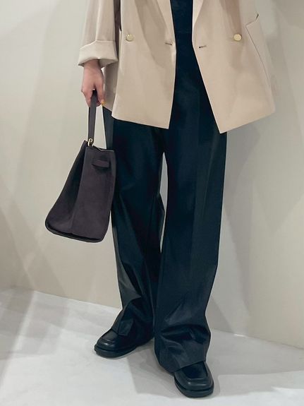 フェイクレザーセンタープレスワイドイージーパンツ(ワイドパンツ