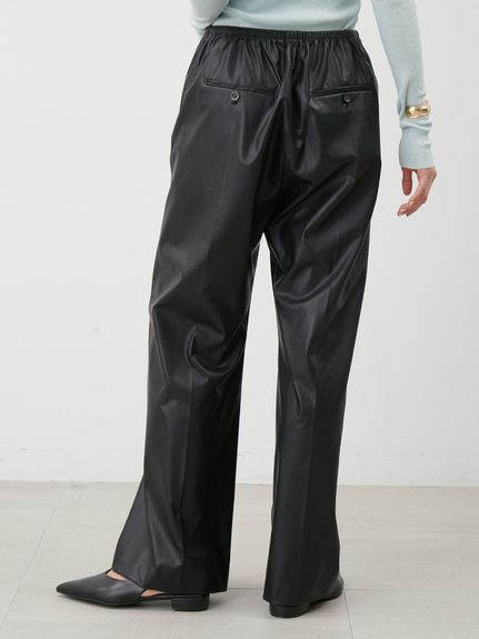 フェイクレザーセンタープレスワイドイージーパンツ(ワイドパンツ