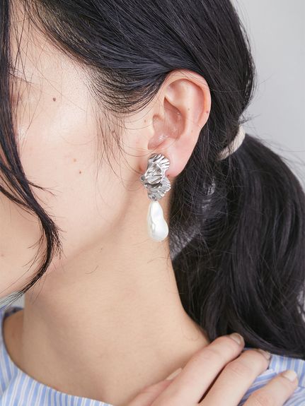 パールイヤリング メタルモチーフパールイヤリング(イヤリング)｜アクセサリー｜Mila