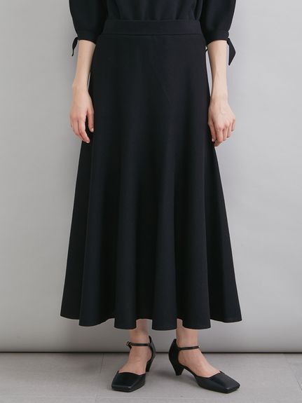 極美品 最新タグ 4万 裾フリル♡サラサラした洗えるニットカットソー♡40 うしろ♡シリーズ #うしろ姿 #40代 #アラフォー #大人コーデ #白
