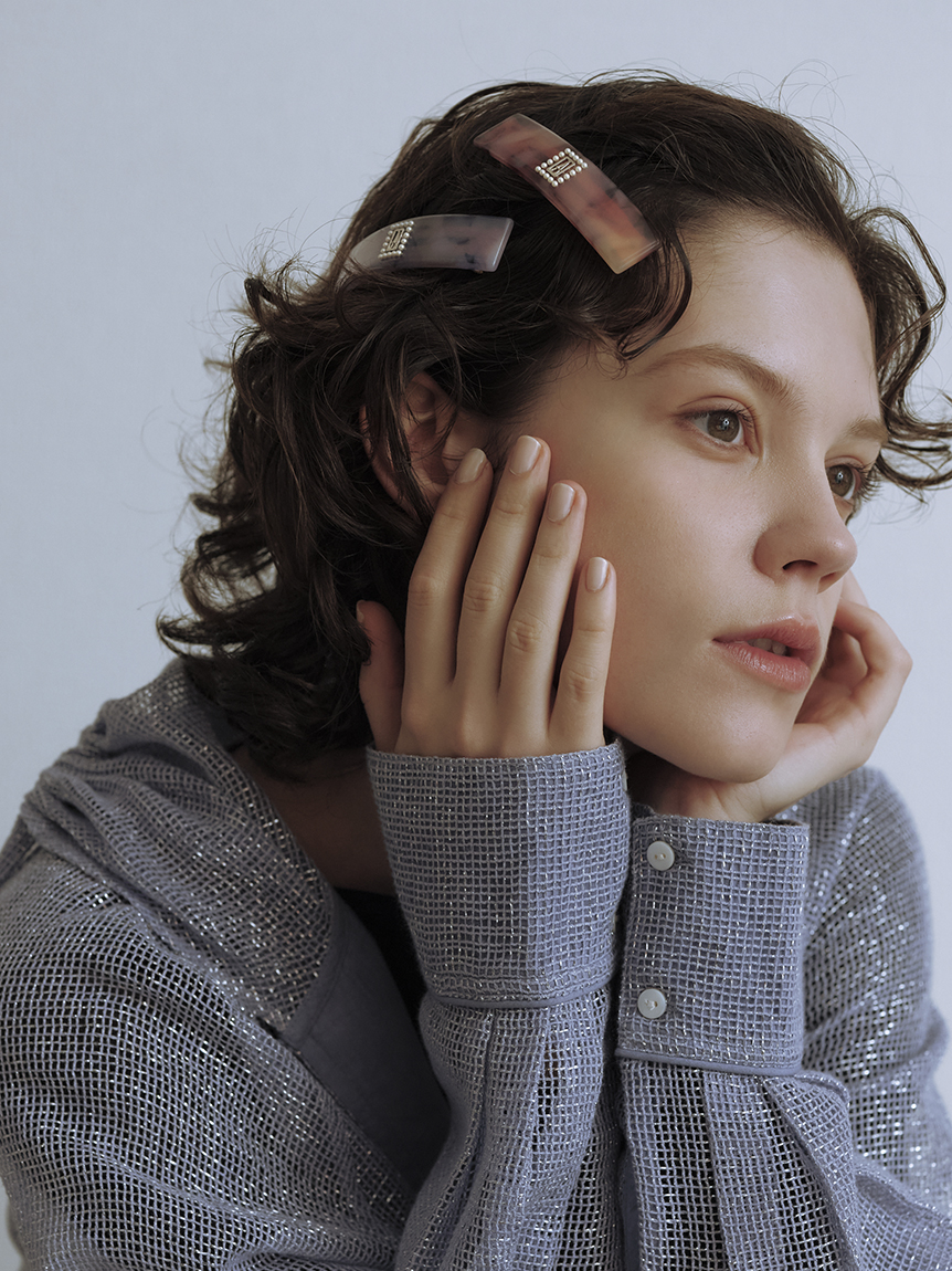 シグネチャー バレッタ(ヘアアクセサリー)｜グッズ│MUCHA（ミュシャ