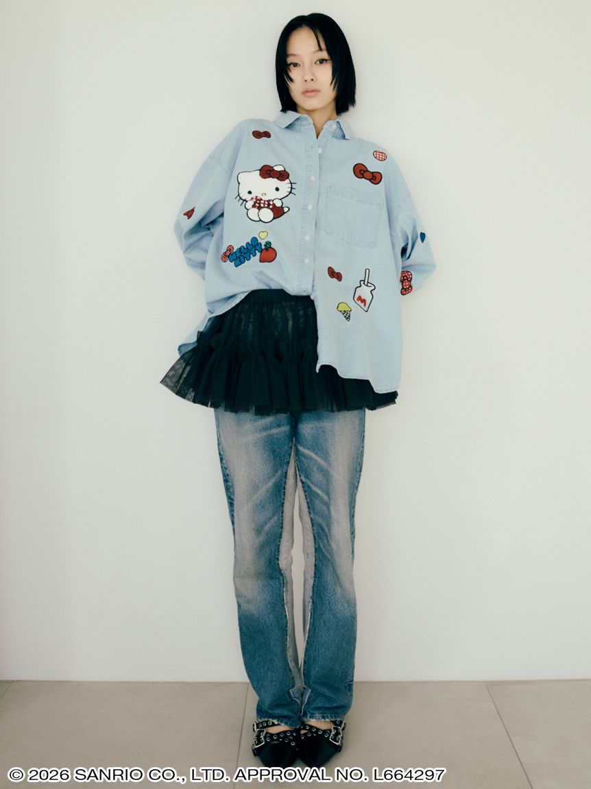 サンリオハウス　ハローキティ　サガラ刺繍　デニムシャツ　ワッペン サガラ刺繍ワッペンオーバーデニムシャツ(トップス) │sanrio house
