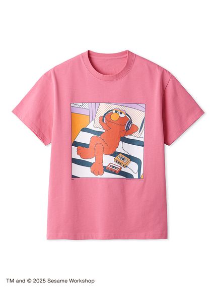 UNISEX】エルモ アートTシャツ（TAPE）(トップス)｜SESAME STREET