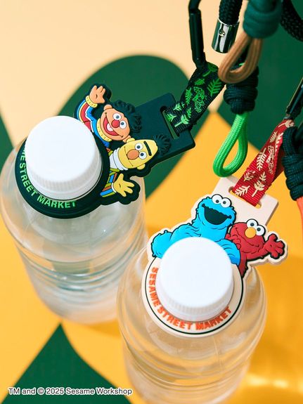 カラビナ付き ペットボトルホルダー(その他)｜SESAME STREET MARKET