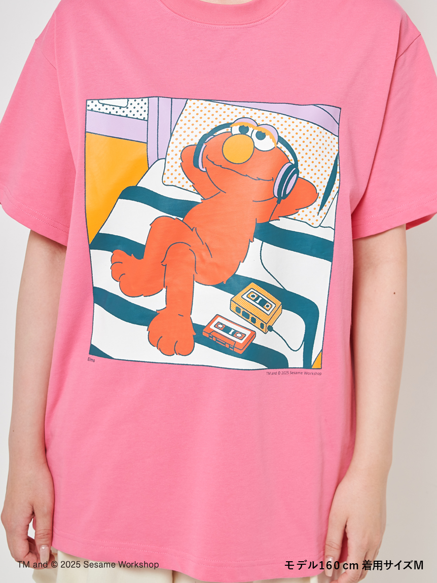 UNISEX】エルモ アートTシャツ（TAPE）(トップス)｜SESAME STREET