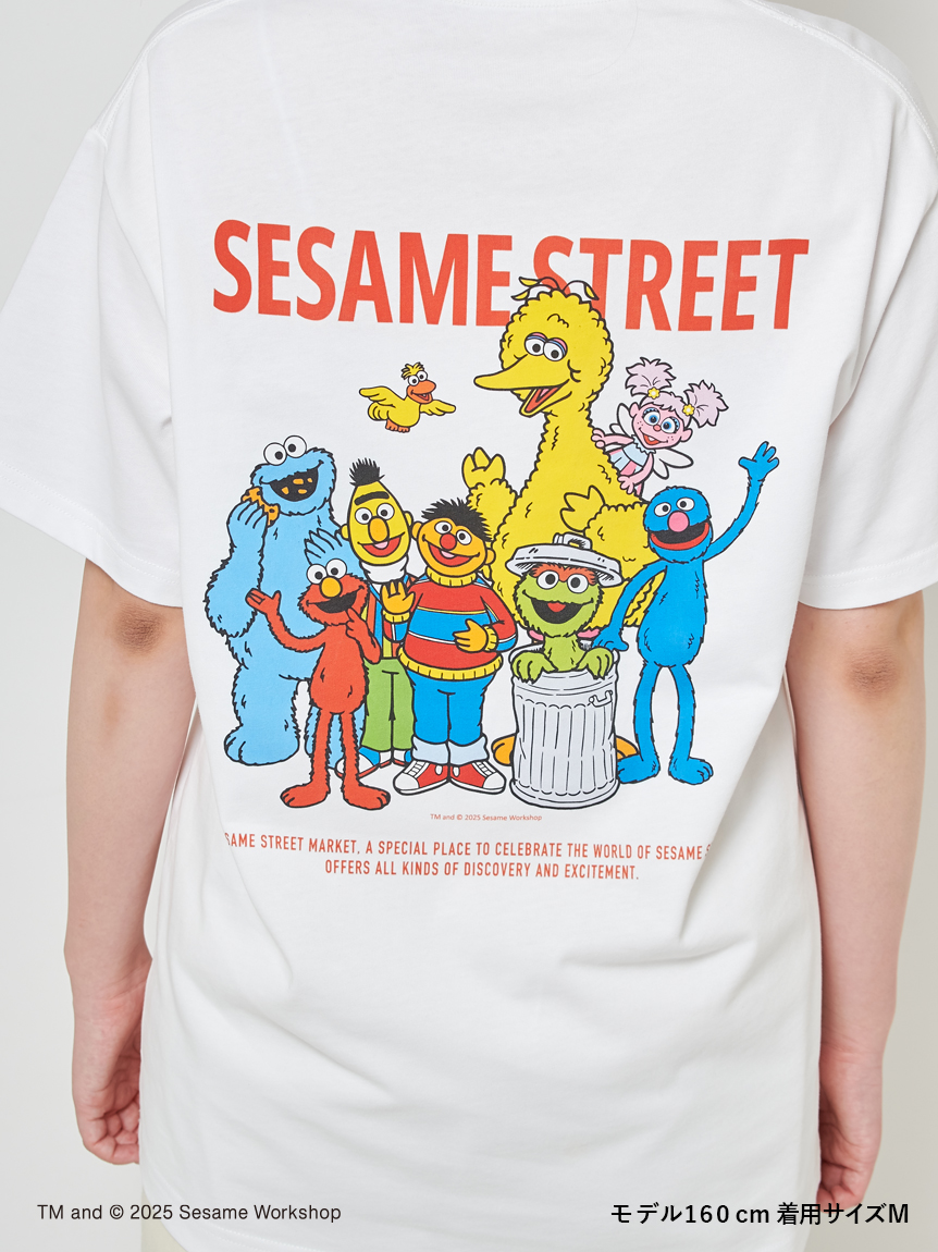 UNISEX】キャラクターアートTシャツ（ELMO＆FRIENDS）(トップス