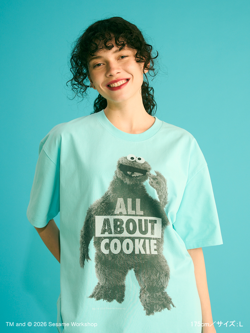 UNISEX】プリントTシャツ（ALL ABOUT）(トップス)｜SESAME STREET