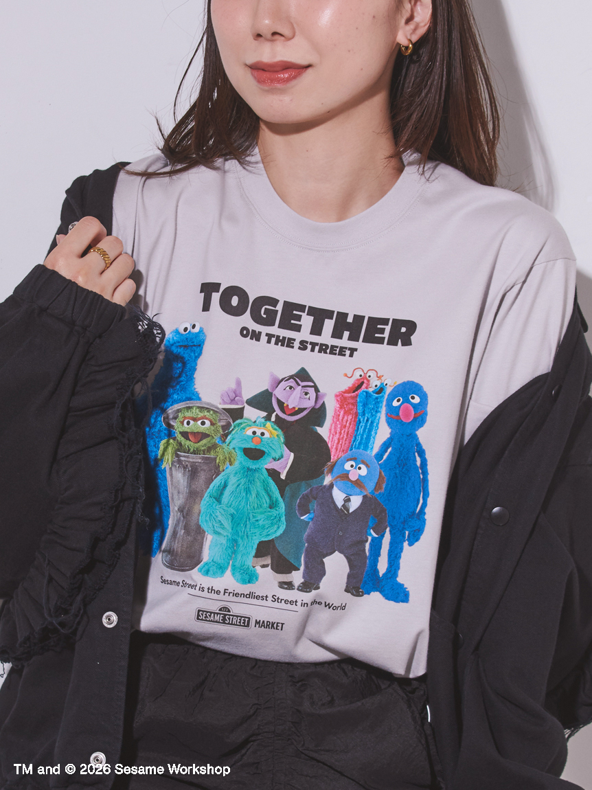 UNISEX】プリントTシャツ(TOGETHER)(トップス)｜SESAME STREET MARKET