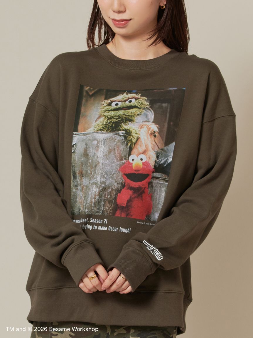 UNISEX】フォトアート裏毛プルオーバー(トップス)｜SESAME STREET
