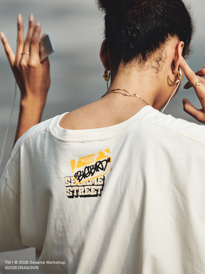 UNISEX】【SESAME STREET MARKET×Dragon76】グラフィックTシャツ