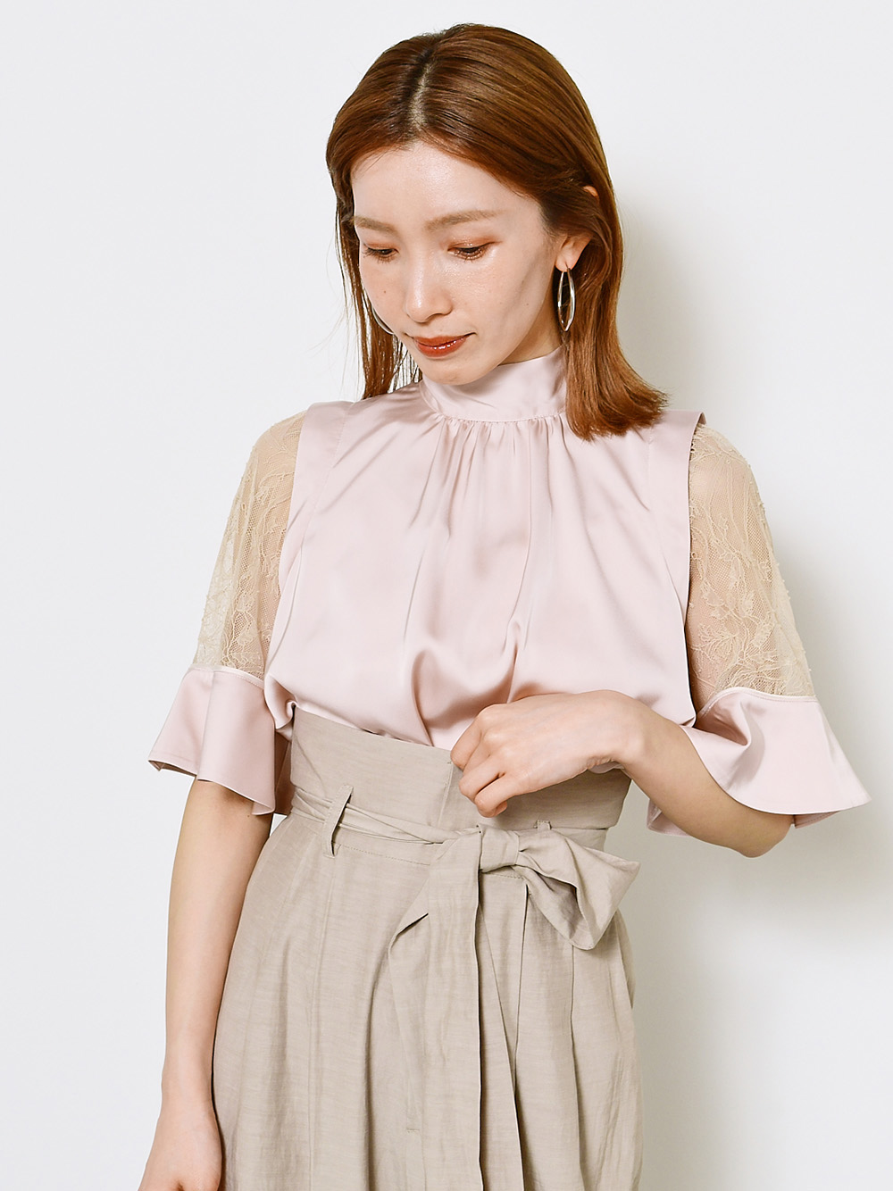 サテンシアースリーブブラウス