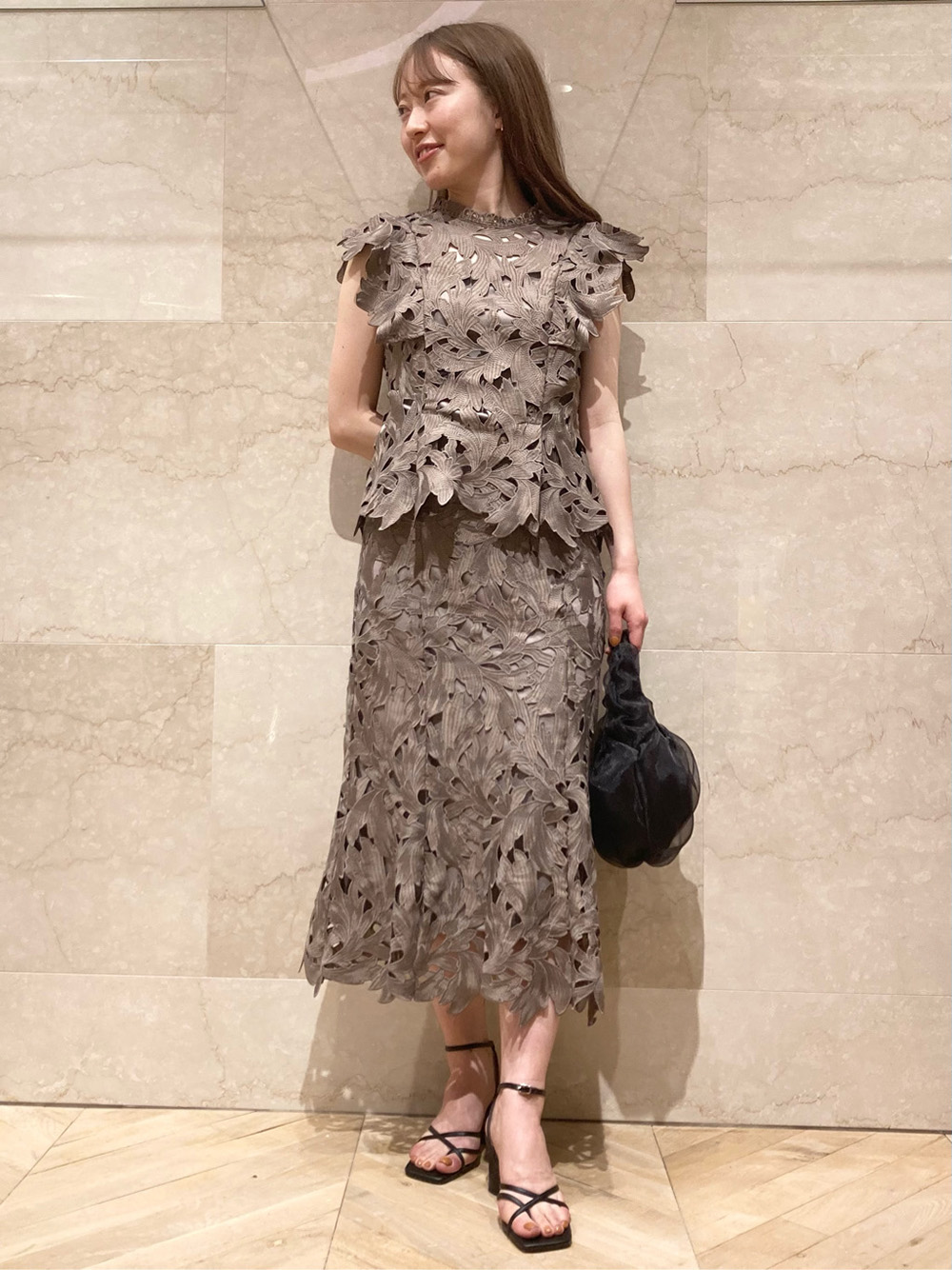 リーフレースブラウス