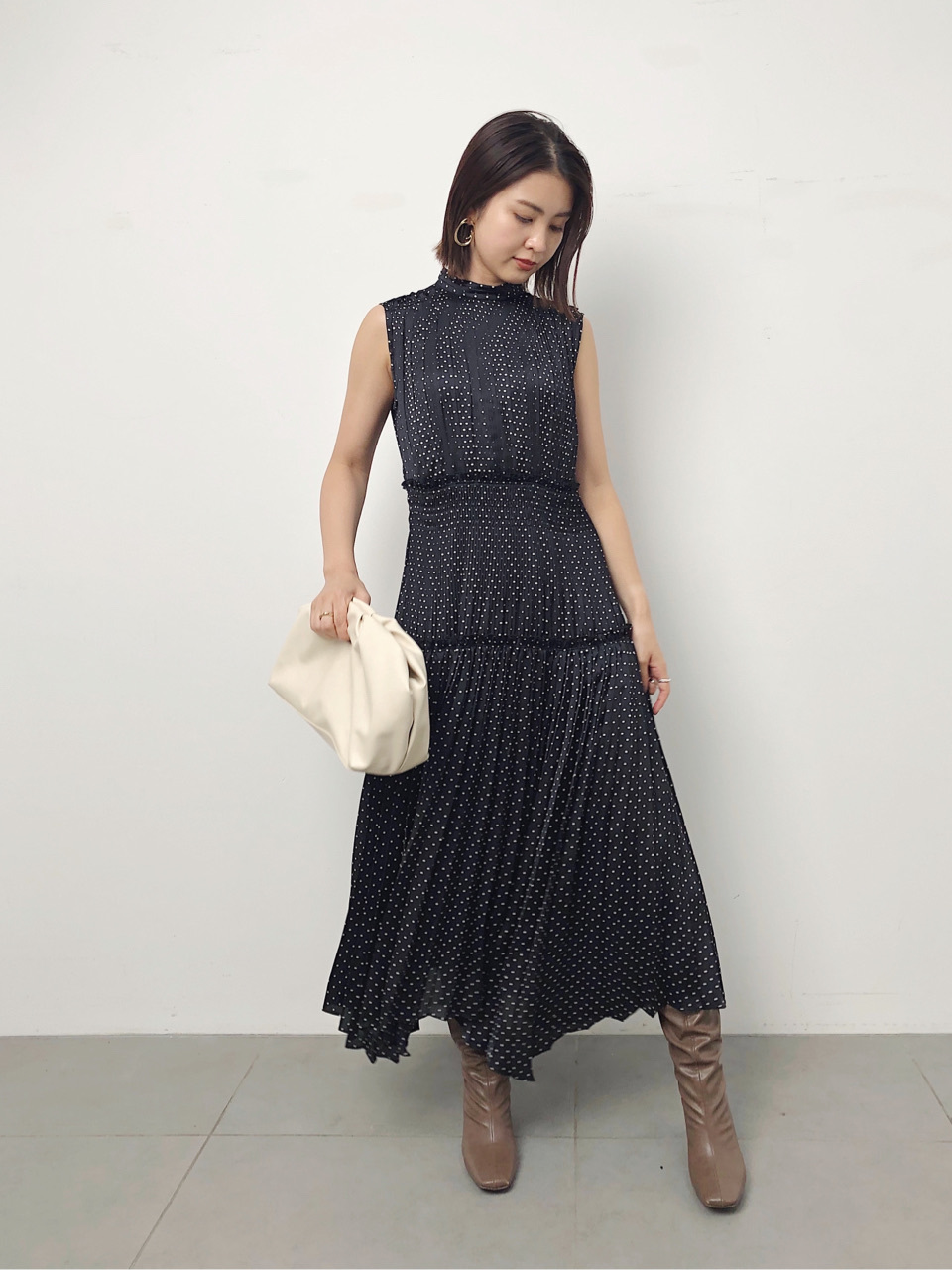 プリーツノースリワンピース