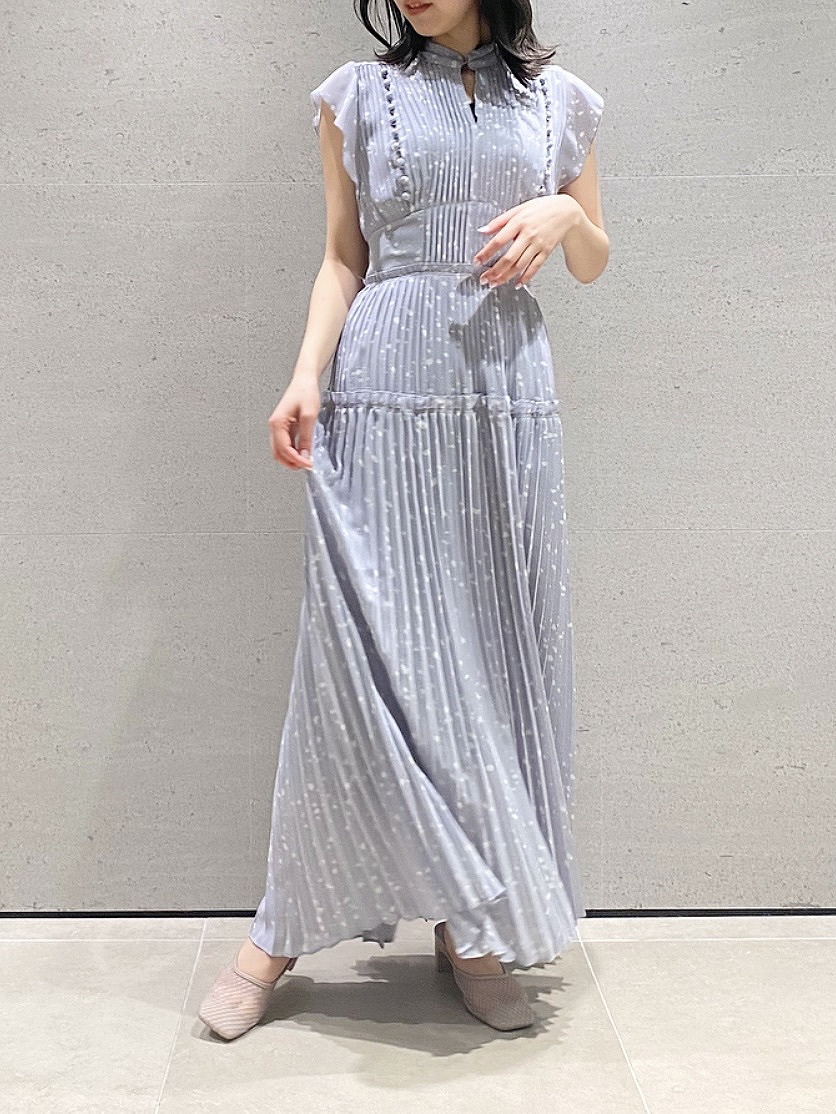 プリーツロングワンピース