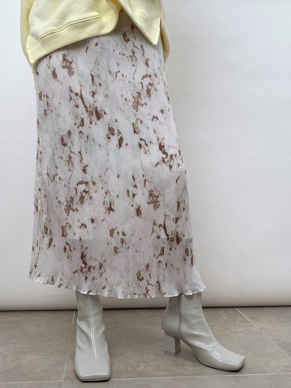 シフォンプリーツプリントタイトスカート