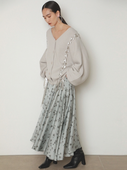 サテンプリントスカート