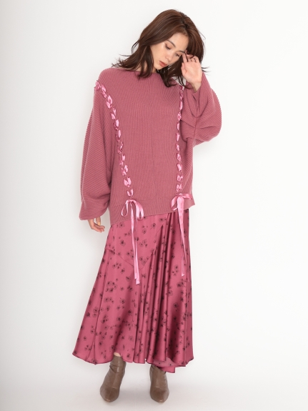 サテンプリントスカート