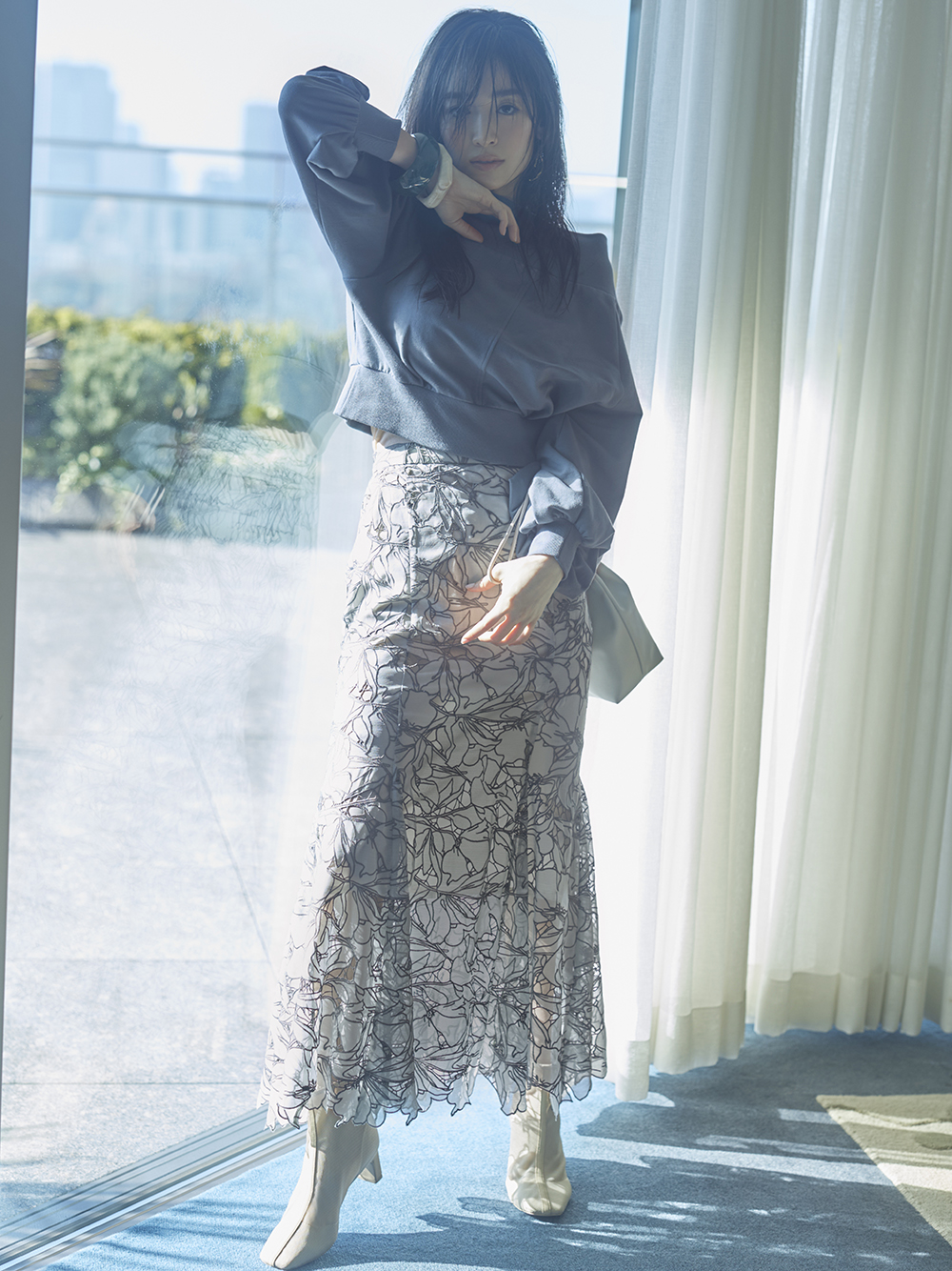 カッティングレースマーメイドスカート