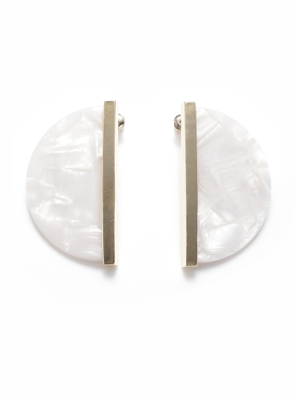 ハーフムーンピアス