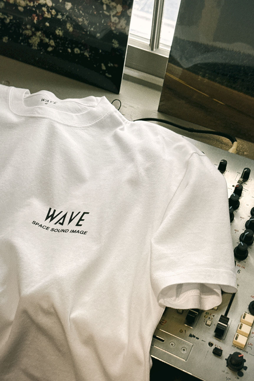 WAVE SSI T-SHIRT｜SOFTHYPHEN （ソフトハイフン）の通販サイト【公式】