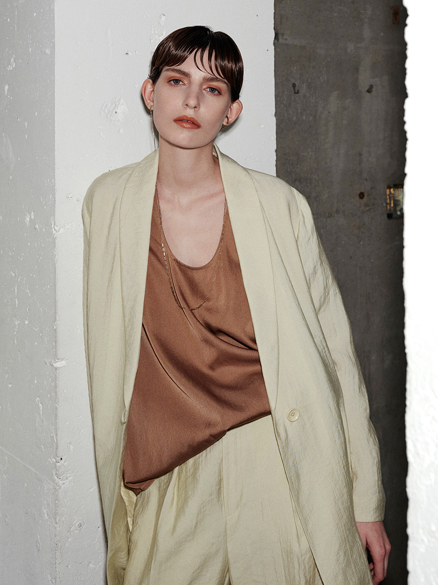 セール 40%OFF】ラディエイト RADIATE バックフリルボアブルゾン