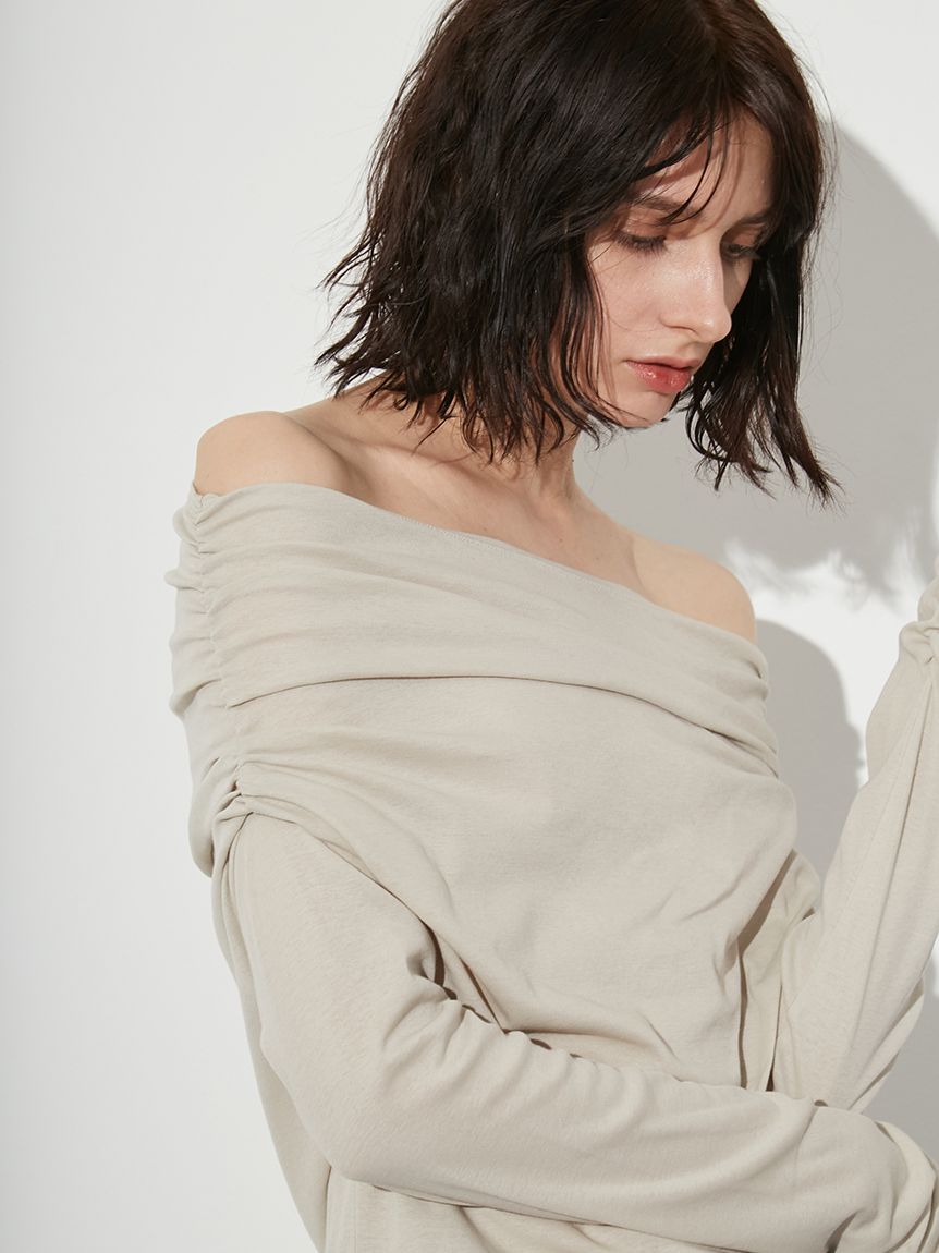 オフショルダーカットトップス(Tシャツ/カットソー)｜トップス